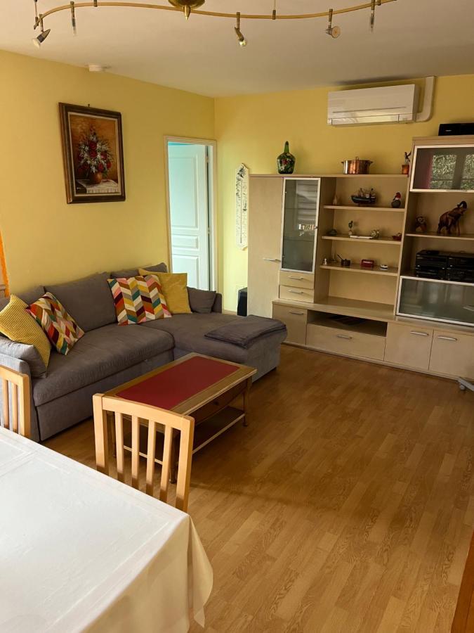 Logement Vic-Fezensac Extérieur photo