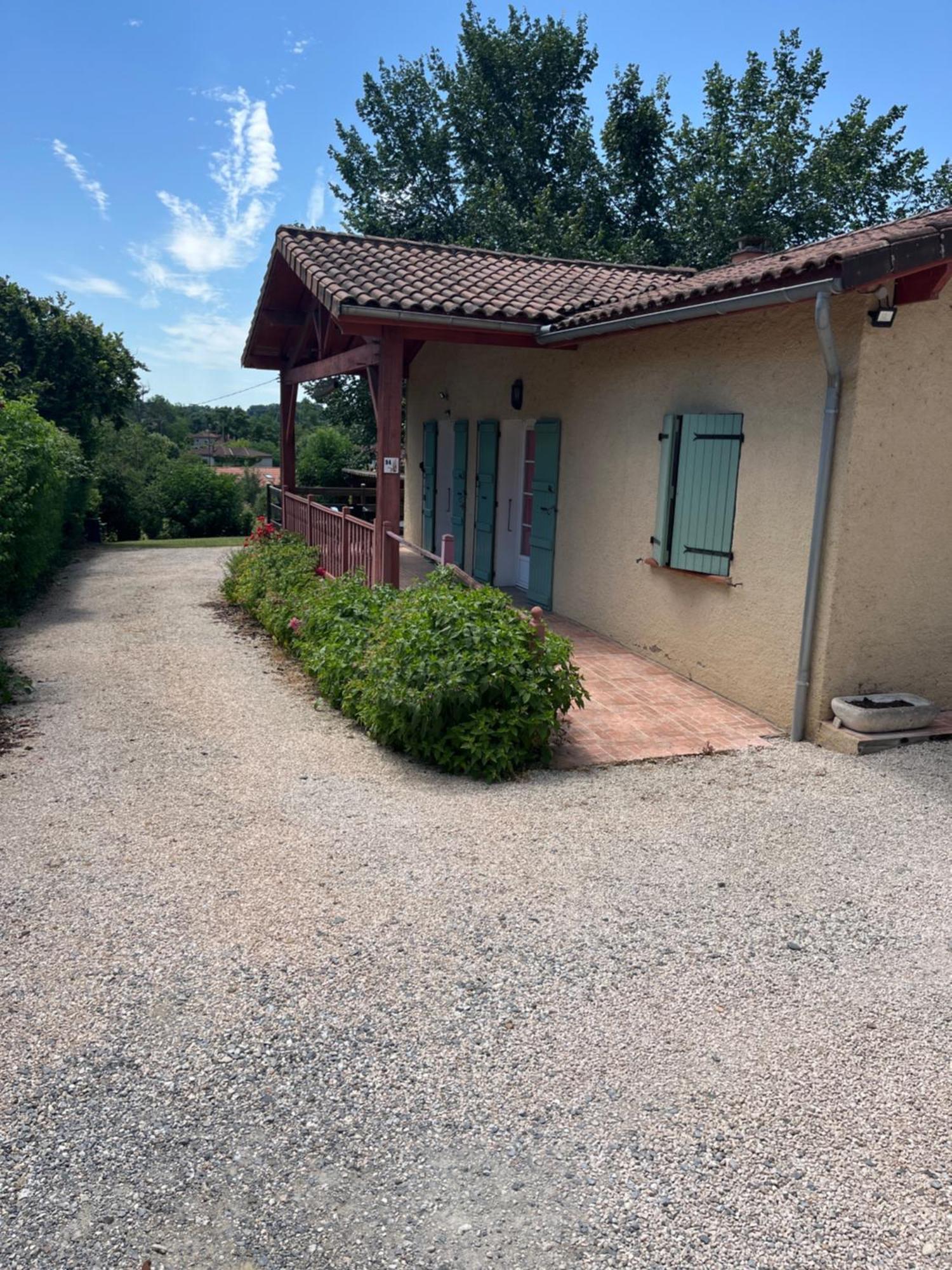 Logement Vic-Fezensac Extérieur photo